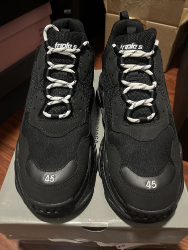 Balenciaga triple black - balenciaga,