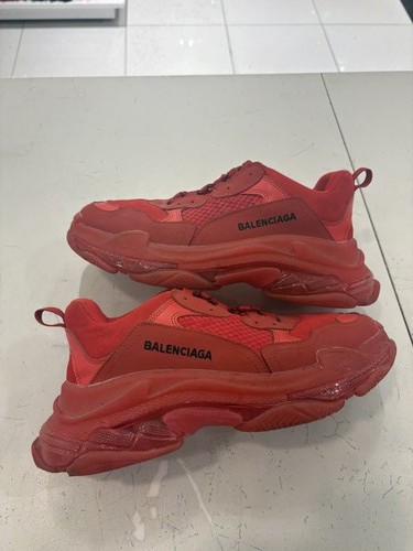 Size eu45 balenciaga triple - size,